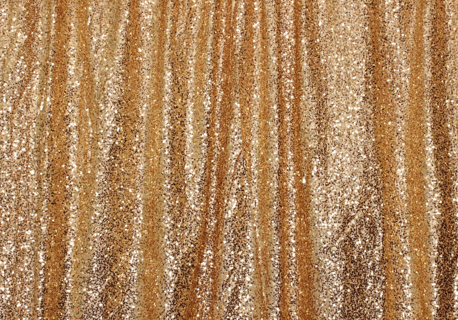 Fizzy_Cat_Photo_Booth_backdrop_Gold_Sequin